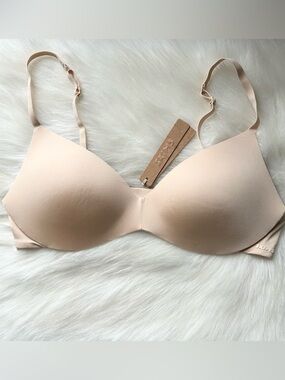 SKIMS Wireless Form Push-up Plunge Bra 36B BR-WRL-1891